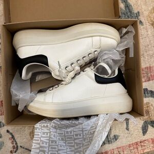 Steve Madden Gasp Black/ White Sneakers